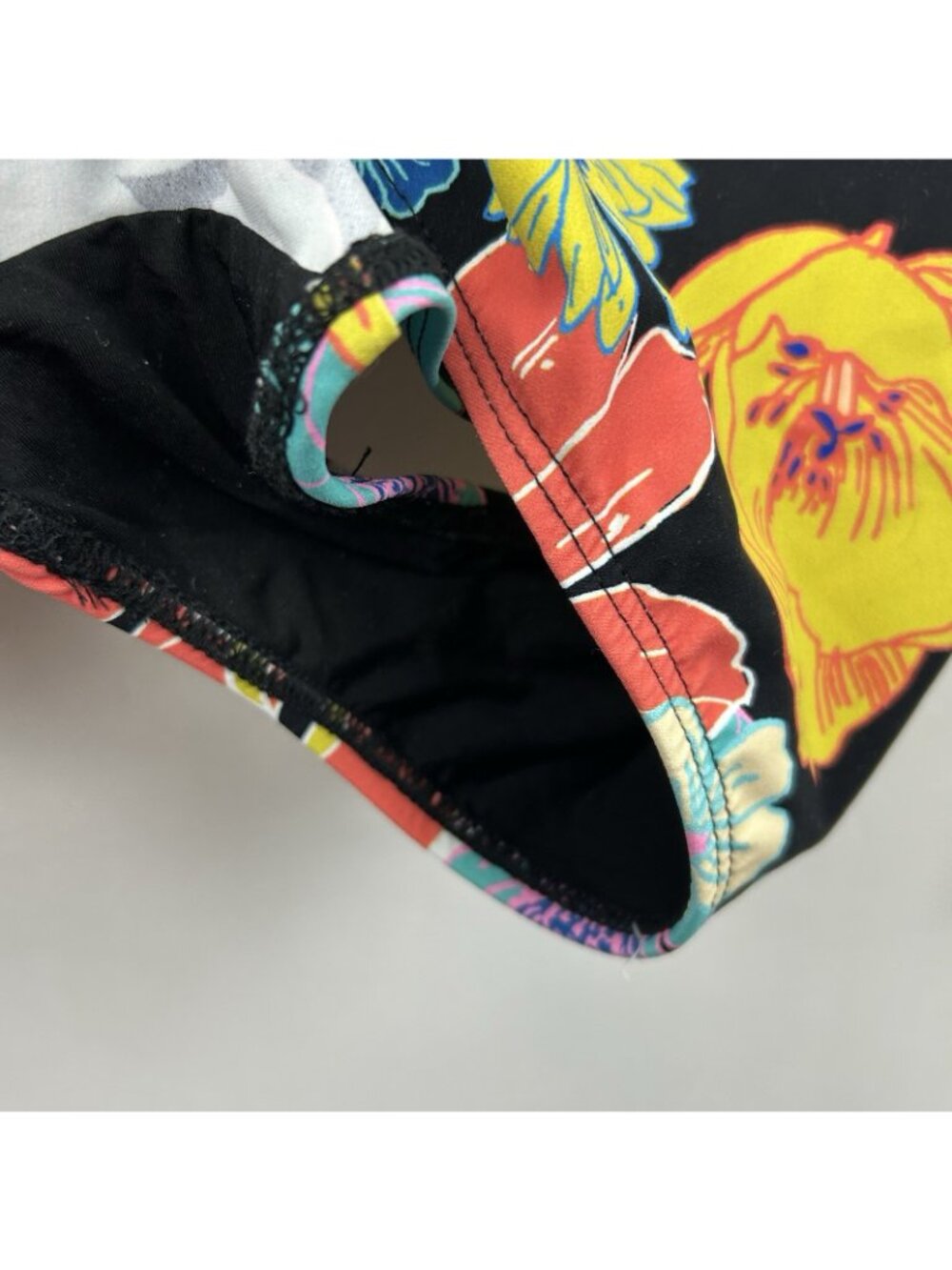 Gottex Modest One-Piece Swimsuit XXL Short Sleeves Round Neck Vibrant Floral NWT - Picture 14 of 15